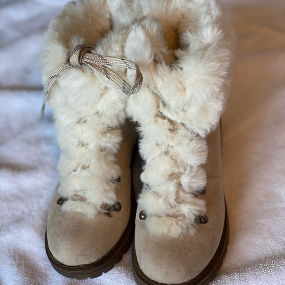 Universal Thread Boots - Picture 2 of 4